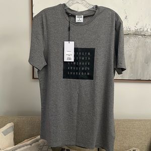 Gymshark Men’s Gray Tshirt New